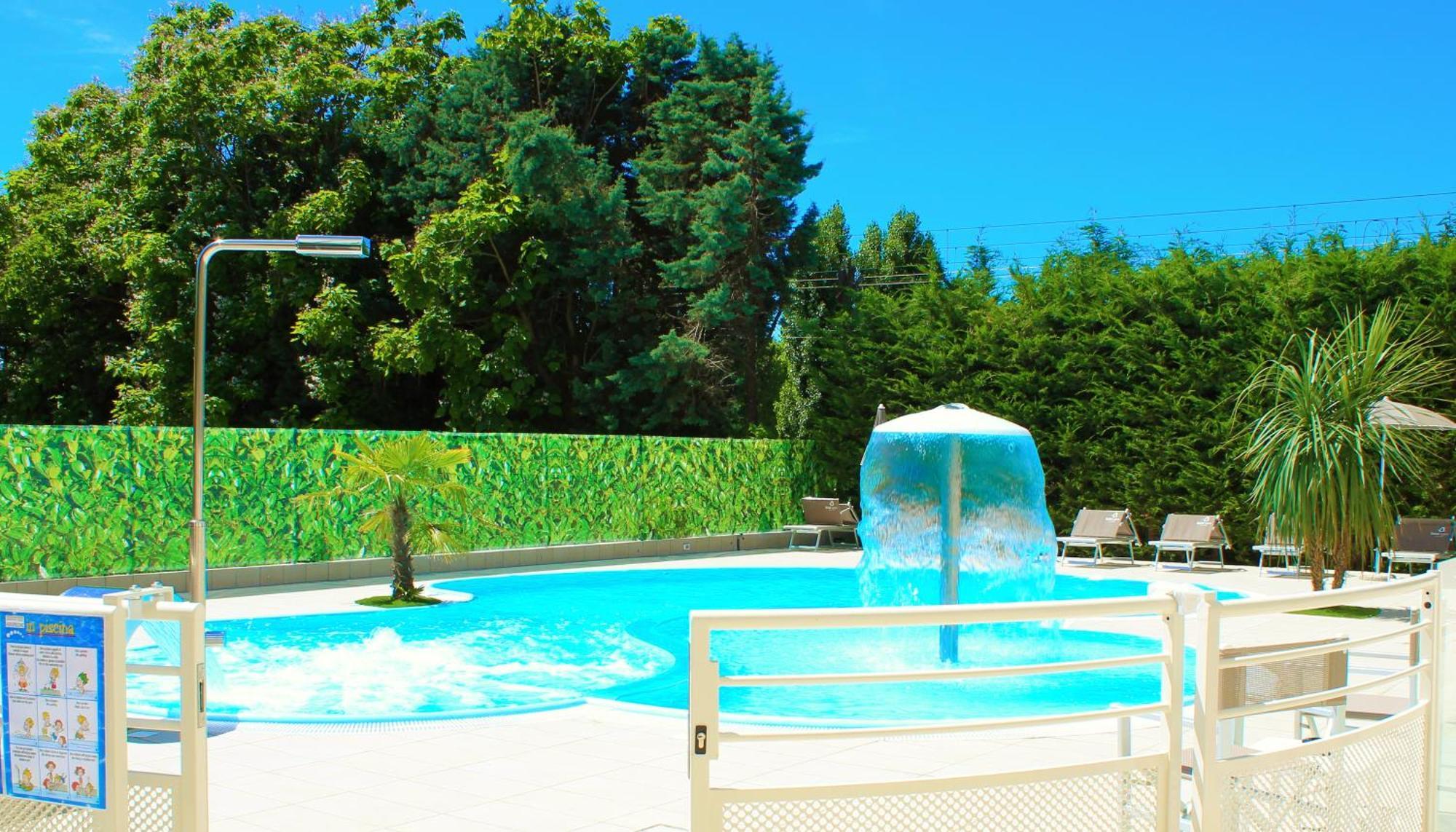 Hotel Bella Igea เบลลาเรีย-อีเจอา มารีนา ภายนอก รูปภาพ