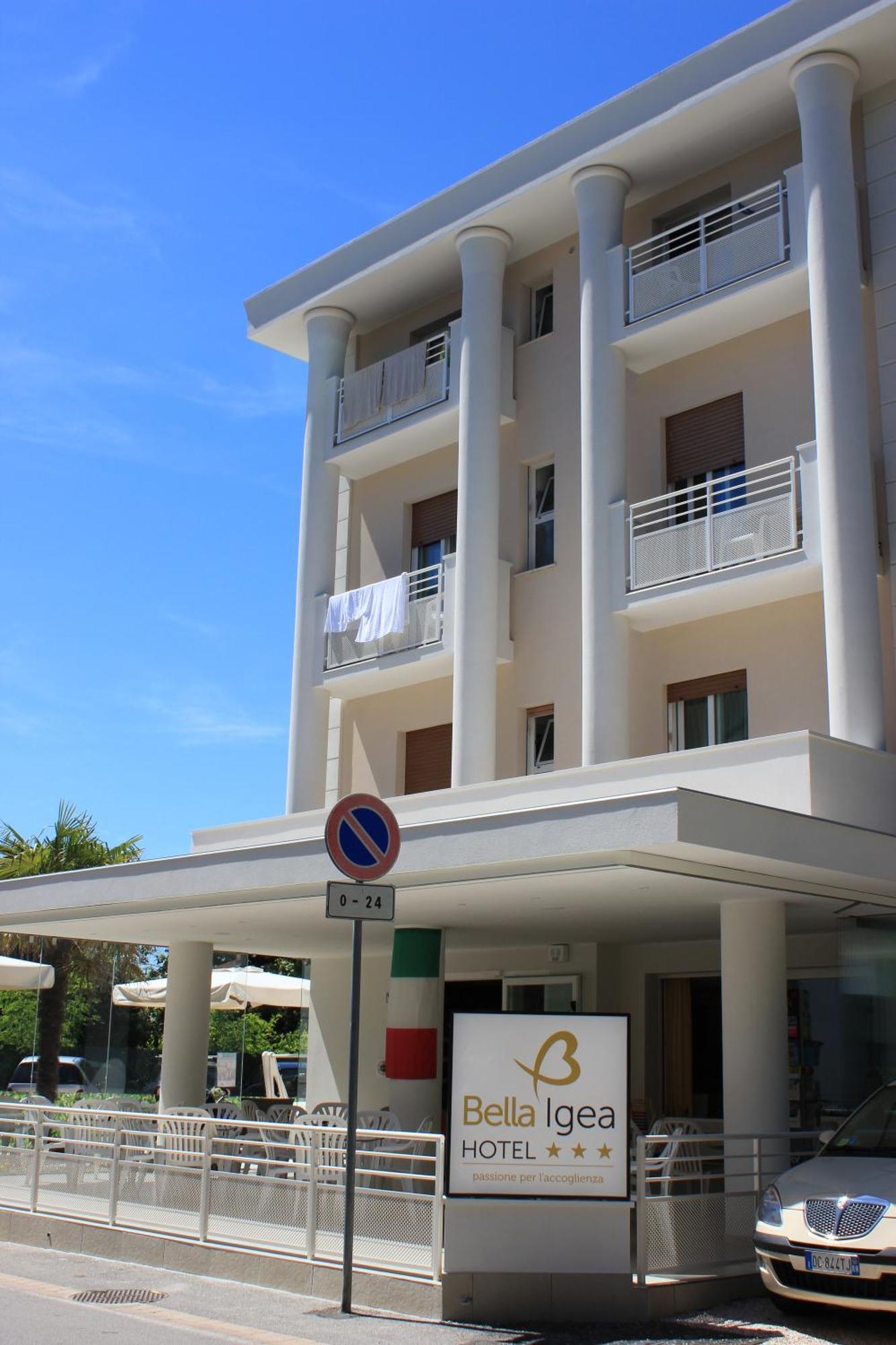 Hotel Bella Igea เบลลาเรีย-อีเจอา มารีนา ภายนอก รูปภาพ