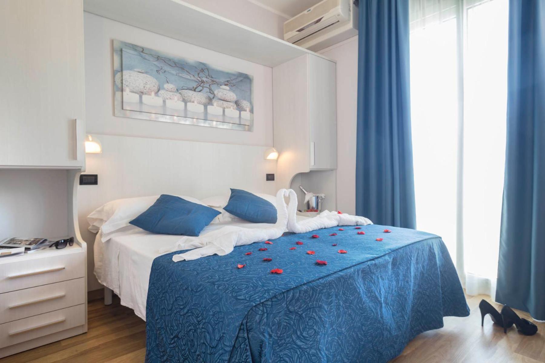 Hotel Bella Igea เบลลาเรีย-อีเจอา มารีนา ภายนอก รูปภาพ