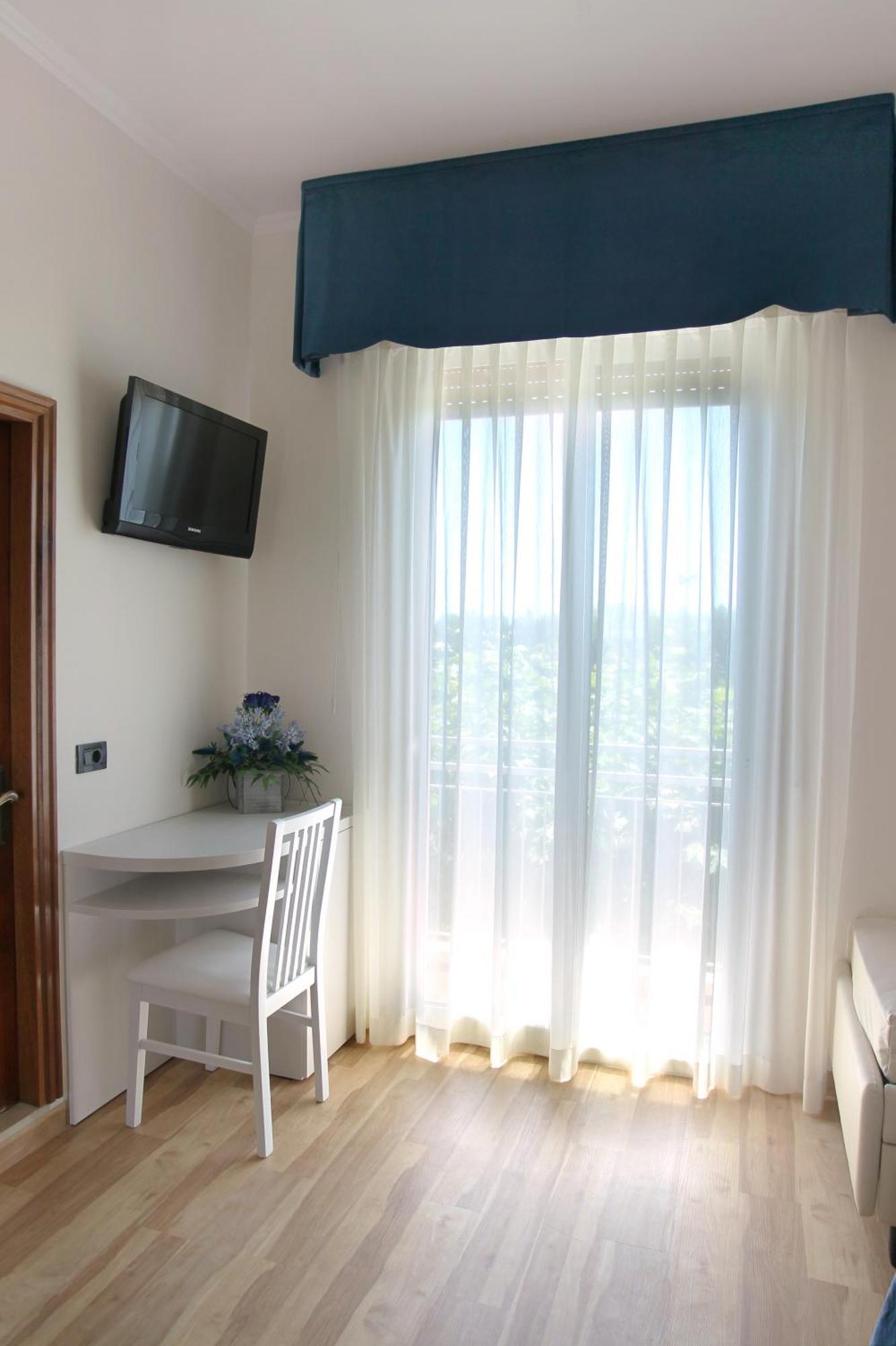 Hotel Bella Igea เบลลาเรีย-อีเจอา มารีนา ห้อง รูปภาพ